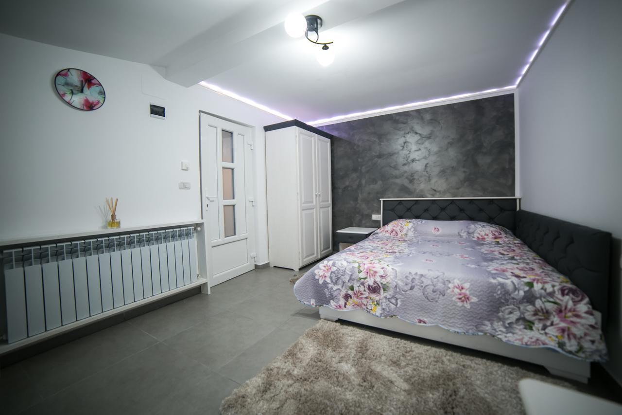 Cazare Moldi - Regim Hotelier 큼홀룸그몰도베네스크 외부 사진